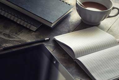 开云体育-👍一中国球迷连脱6件穆雷球衣赤膊激情庆祝 引穆雷兴奋互动！