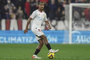 德天空：药厂有意塞维利亚中卫巴代，转会费2500万欧-3000万欧