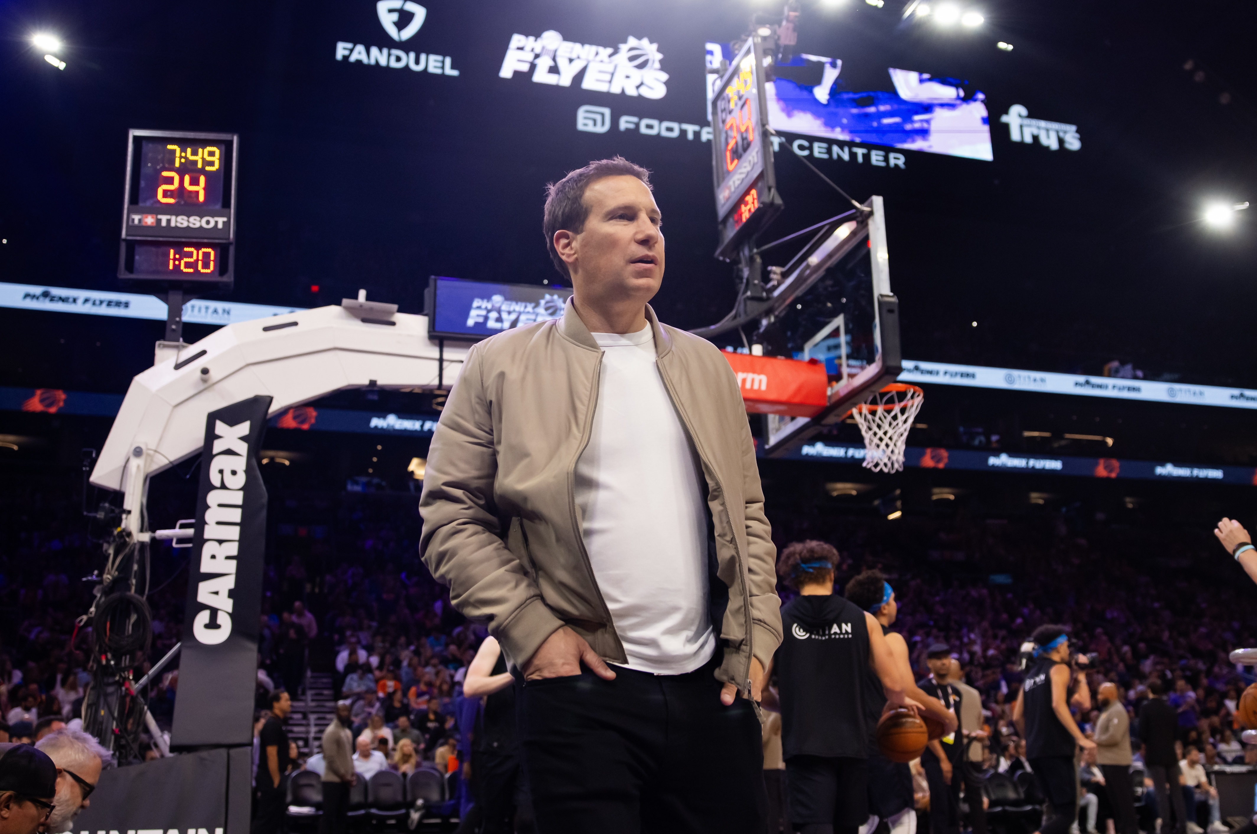 体育平台-太阳队合伙人70亿估值售股请求遭伊什比亚拒绝，曾40亿购入股份