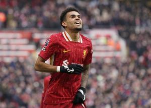 体育平台-迪亚斯英超对埃弗顿单场创造6次机会，2017年后利物浦首人