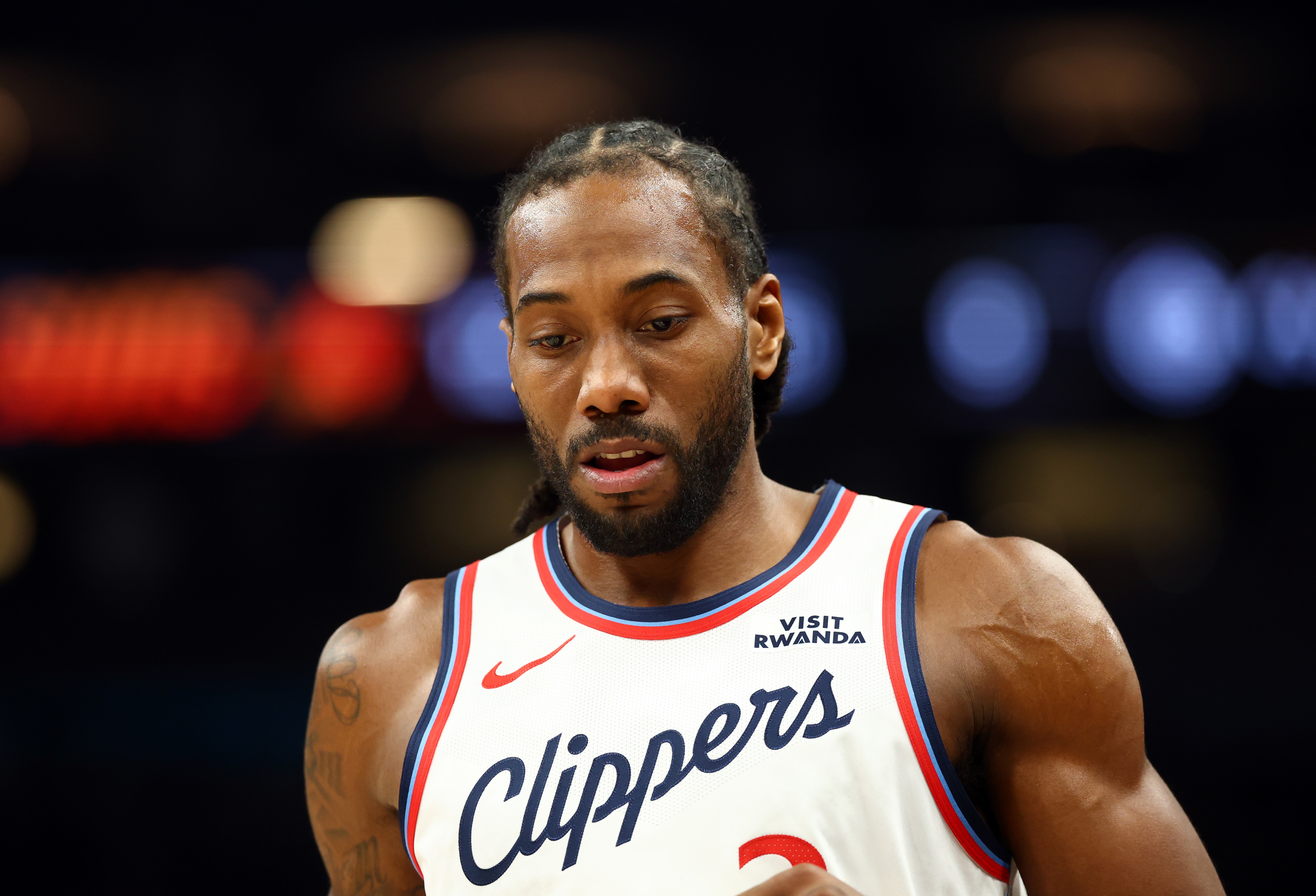 开云官网-2换5&amp;祖巴茨被交易至步行者！解说：心疼伦纳德一下